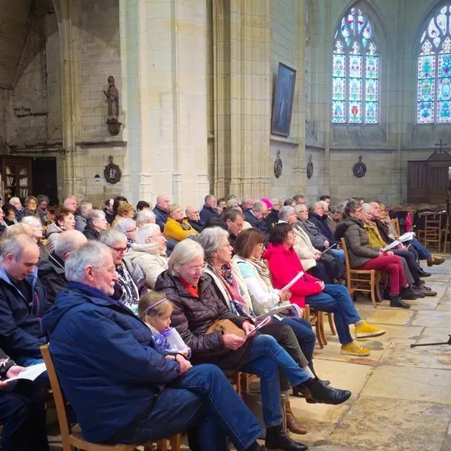 photo une centaine de personnes ont assisté à ce concert gratuit en l’église notre-dame d’écouché.  ©  ouest-france
