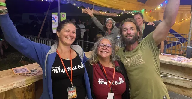 photo  une partie des 118 bénévoles du festival why not camp 2024, à saint-hilaire-de-briouze.  &copy;  archives ouest-france 