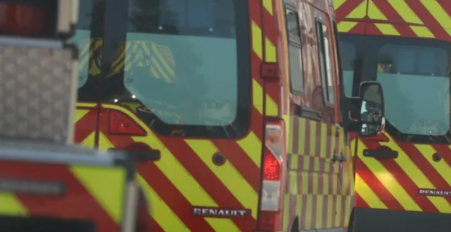 photo  la circulation a été perturbée sur la rd 938, au niveau de longué-jumelles.  &copy;  illustration courrier de l’ouest 