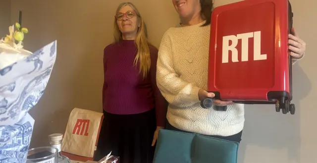 photo  nadine et tifany lannois sont les gagnantes de la valise rtl du mardi 9 décembre 2025 à la roche-sur-yon (vendée).  &copy;  ouest-france. 