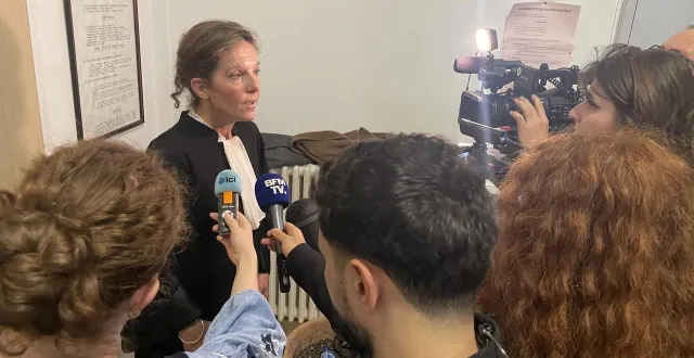 photo  faute de pouvoir parler à luc besson, parti dès la fin de l’audience au tribunal correctionnel d’argentan (orne), mardi 9 décembre 2025, les micros et caméras se sont tournés vers l’avocate du prévenu qui a tiré sa dague pour tuer le cerf.  &copy;  ouest-france 