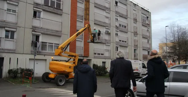 photo  les façades de plusieurs bâtiments sont en cours de rénovation.  &copy;  ouest-france 