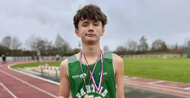 photo  timothy montavon (u16) vient de réaliser la meilleure performance française au javelot (700 g) pour sa rentrée.  &copy;  hugo trouvé 