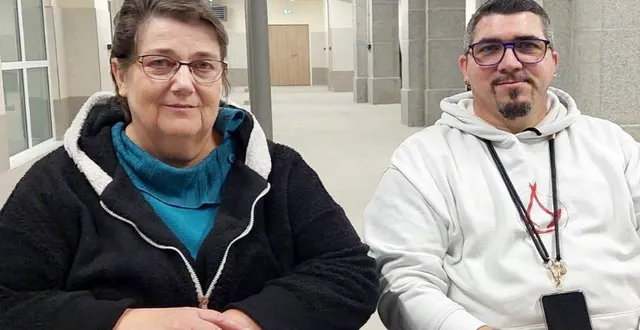 photo  michèle lebreton, présidente de l’antenne du bocage pour l’association addict61, passe la main à fabrice brulard, de boucé, qui prendra ses fonctions le 1er janvier. l’antenne du bocage a actuellement une vingtaine de bénévoles.  &copy;  ouest-france 