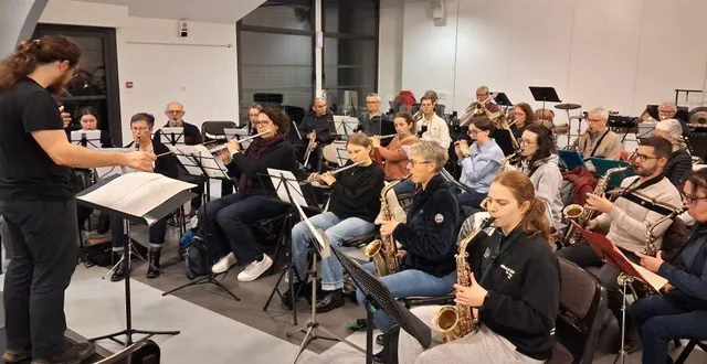 photo  l’harmonie en répétition.  &copy;  co 