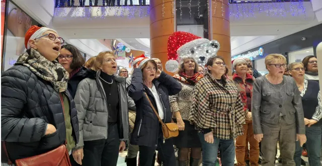 photo  chant’anjou dans la galerie marchande du e.leclerc  &copy;  ouest-france 