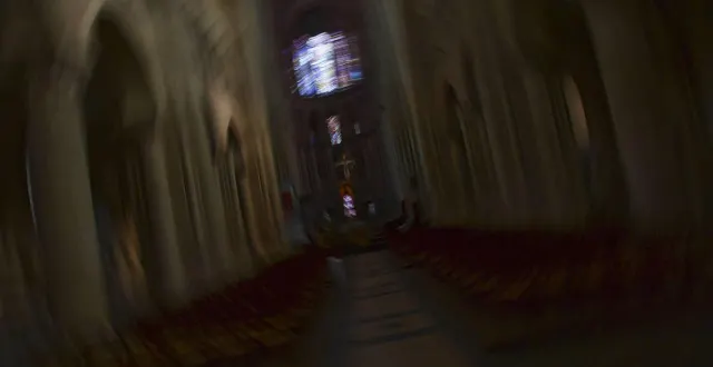 photo  le prêtre sarthois bruno delaroche a été suspendu de ses fonctions pour dix ans.  &copy;  archives le maine libre - hervé petitbon 