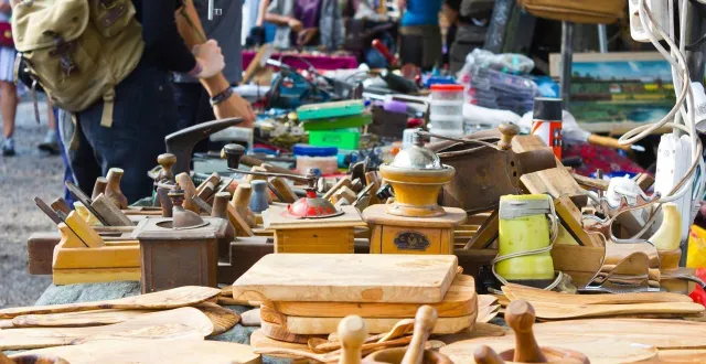 photo  une brocante gratuite aura lieu au plongeoir samedi 13 décembre 2025 au mans.  &copy;  ouest-france 