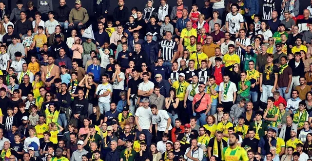 photo  les supporters nantais sont souvent nombreux à raymond-kopa, lorsque leur équipe affronte le sco.  &copy;  jérôme fouquet/ouest-france 