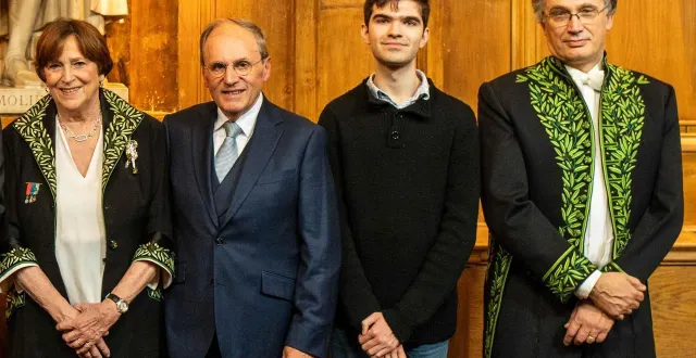photo  institut de france, paris, 19 novembre. l’académicienne et compositrice edith canat de chizy, bruno maurel (président de l’acspo – printemps des orgues), edmond reuzé et l’académicien, organiste et compositeur thierry escaich.  &copy;  photo - academie des beaux-arts 