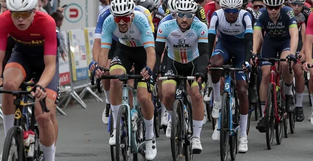 photo  les coureurs du team deux-sèvres sont la vitrine du comité départemental de cyclisme.  &copy;  co - benoit felace 