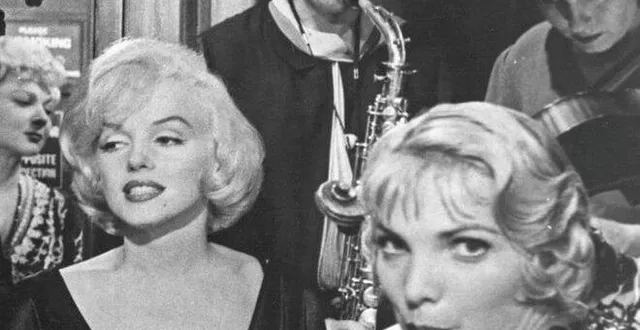 photo  scène du film certains l’aiment chaud.  &copy;  dr archives 