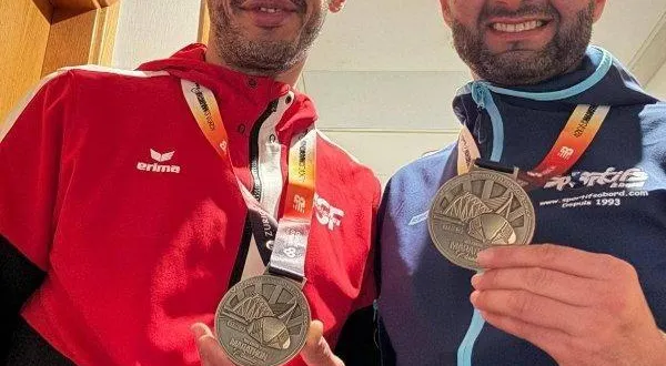 photo  hassan beqqache et adil lakhmaïss reviennent tous les deux avec une médaille au cou et des souvenirs formidables à raconter.  &copy;  hassan beqqache et adil lackmaïss 