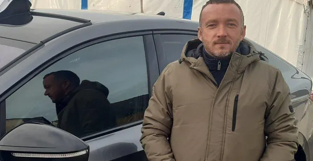 photo  maxime remigereau vient de s’installer comme taxi.  &copy;  ouest-france 