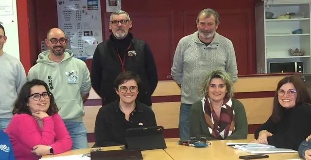 photo  lundi 8 décembre, des représentants de chaque section étaient en réunion pour peaufiner la fête de noël de l’esab.  &copy;  co 