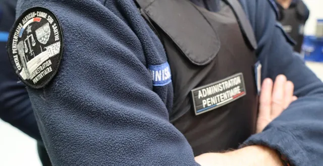photo  yaël braun-pivet était en visite au quartier de lutte contre la criminalité organisée, au centre pénitentiaire de condé-sur-sarthe (orne), jeudi 11 décembre 2025.  &copy;  ouest-france 