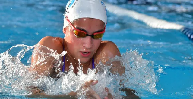 photo  spécialiste de la brasse, juliette brossard va enchaîner les championnats de ligue à poitiers, puis les championnats de france à dunkerque.  &copy;  co - marie delage 