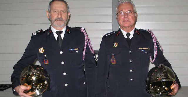 photo  les deux nouveaux retraités à l’honneur  &copy;  le maine libre 