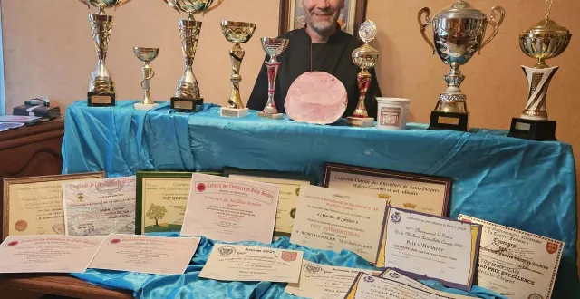 photo  alain chevalier fait preuve d’une vraie passion pour son métier.  &copy;  le maine libre 