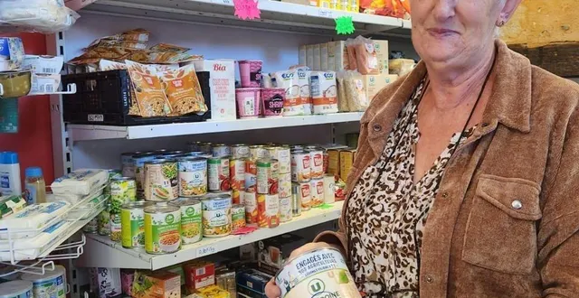 photo  patricia, une bénévole recevant régulièrement les familles.  &copy;  le maine libre 