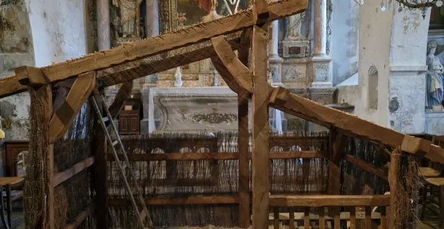 photo  vivien jarry, menuisier dans la commune, a créé une structure avec les bénévoles investis dans la promotion de l’église.  &copy;  ouest-france 