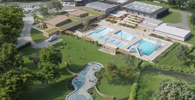 photo  le complexe aquatique prévoit des jeux d’eau, un parcours d’aquacross, des plongeoirs, un mur d’escalade, et une vague de surf.  &copy;  ags architecture 