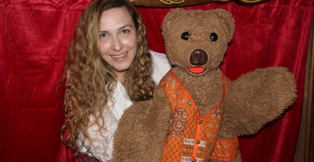 photo  jessica danet delorme a écrit trois spectacles pour la fête de l’amicale de la belle école de saint-guyomard. dans l’un d’eux, nounours, de bonne nuit les petits, est la grande vedette. nicolas et pimprenelle ne seront pas loin.  &copy;  ouest-france 
