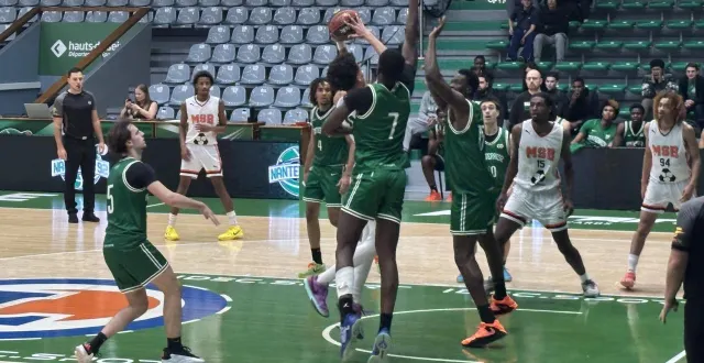 photo  les espoirs manceaux ont dicté leur loi et leur supériorité sur le parquet de nanterre.  &copy;  ouest-france. 