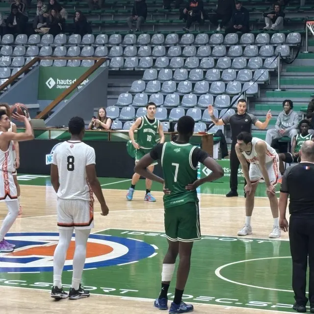 photo au final, les espoirs du msb ont tiré… 10 lancers de plus que nanterre.  ©  ouest-france.