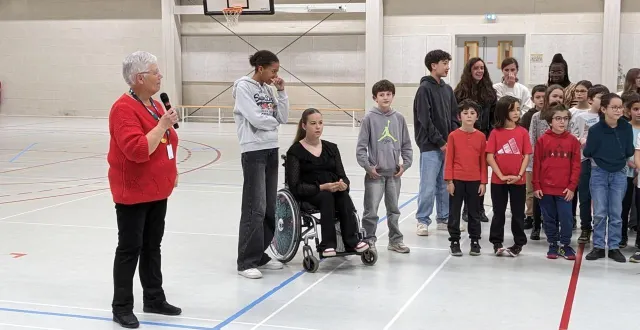 photo  catherine herbert, présidente de l’association organisatrice, et océane theulier, marraine du téléthon.  &copy;  co 