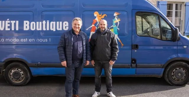 photo  joël beunardeau passe la main à matthieu duhamel.  &copy;  ouest-france 