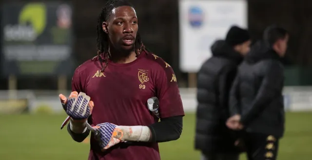 photo  après deux rencontres à l’extérieur, dont une en coupe de france, mattéo mayoulika a enfilé pour la première fois les gants à domicile avec chauray, vendredi 12 décembre 2025, contre angoulême (0-0).  &copy;  co - benoit felace 