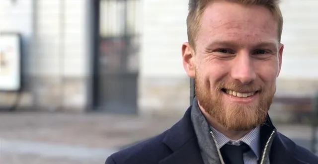 photo  le candidat du rassemblement national aux élections municipales à la flèche (sarthe), romain lemoigne.  &copy;  ouest-france 