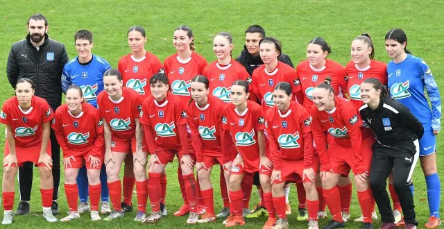 photo  les fléchoises avant le premier tour fédéral de coupe de france contre rodez, le 23 novembre 2025.  &copy;  le maine libre 