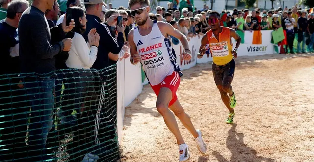 photo  après un énorme bras de fer avec ndikumwenayo, jimmy gressier a décroché l’argent, dimanche 14 décembre, à lagoa (portugal).  &copy;  getty images via afp 