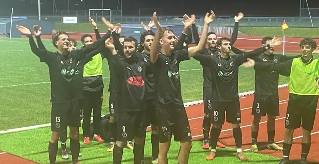 photo  hugo bréjouin, le double buteur du soir, au premier plan.  &copy;  ouest-france 