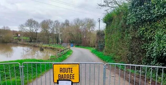 photo  le litige de la route de montlambert s’enlise quelque peu.  &copy;  archives ouest-france 