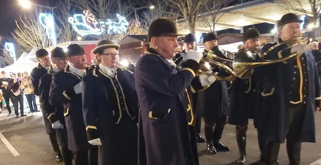 photo  les sonneurs de trompes de chasse les échos du point du jour.  &copy;  le maine libre 