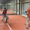 photo  le public a pu venir s’essayer au padel, lors de l’inauguration de l’espace padel d’argentan, vendredi soir. 