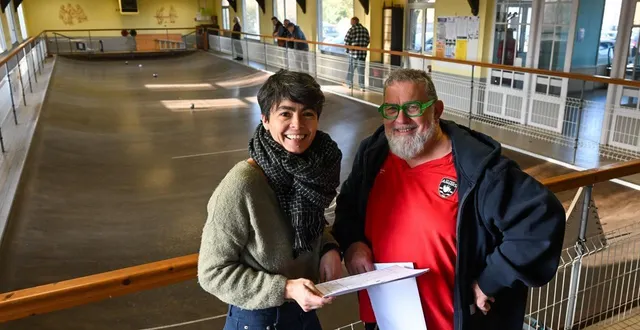 photo  saint-jean-de-la-croix, cercle léon-legault, mercredi 3 décembre. cécile grimaud et claude godin ont hâte de voir les plans du futur tiers-lieu se transformer en réalité.  &copy;  co laurent combet 