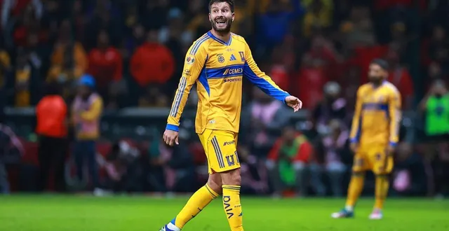 photo  andré-pierre gignac a vécu une soirée mouvementée avec les tigres en finale du tournoi d’ouverture du championnat mexicain, dimanche 14 décembre.  &copy;  manuel velasquez / getty images via afp 