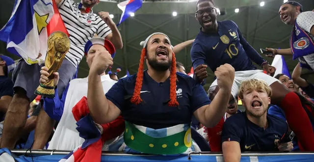 photo  des supporters français, ici lors de la coupe du monde 2022.  &copy;  françois nel/getty images via afp 
