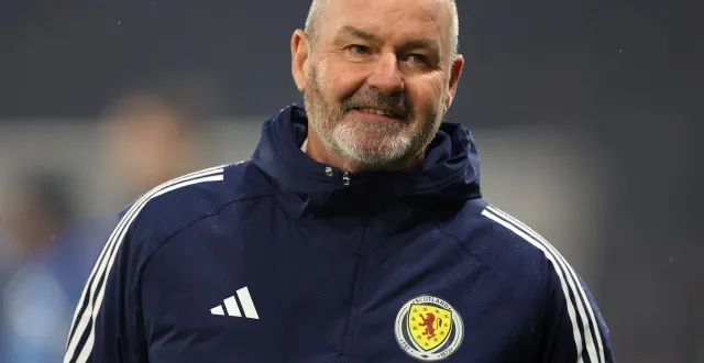 photo  steve clarke, l’entraîneur de l’équipe de football d’ecosse, alerte aussi sur les tarifs des matches en amérique pour la prochaine coupe du monde.  &copy;  ian macnicol/ afp 