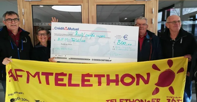 photo  160 marcheurs et cyclistes, ainsi que les dix bénévoles qui ont répondu à l’appel de l’afm téléthon - relayé par le mac rando, club de marcheurs et de cyclotouristes de mazé - se sont récemment retrouvés à l’occasion de l’organisation de deux circuits de marche et trois circuits cyclo. grâce à la participation de tous, un chèque de 800 euros a pu être établi pour afm téléthon.  &copy;  co 