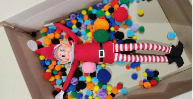 photo  les lutins farceurs débarquent à la bibliothèque de beaufort.  &copy;  archives co 