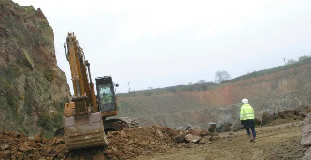 photo  ouverte depuis 1995, la carrière de l’entreprise bouchet à saint-hilaire-du-bois (maine-et-loire) cherche à s’agrandir. au grand dam des riverains (photo d’illustration).  &copy;  ouest-france 