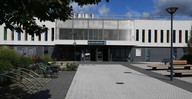 photo  un éducateur de la ville d’angers a été roué de coups par quatre jeunes hommes, vendredi 12 décembre, en marge d’un événement sportif organisé au centre jean-vilar de la roseraie  &copy;  atchives co - josselin clair 