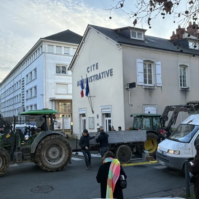 photo la mobilisation se déroule à l’appel de la confédération paysanne du 49.  ©  ouest-france