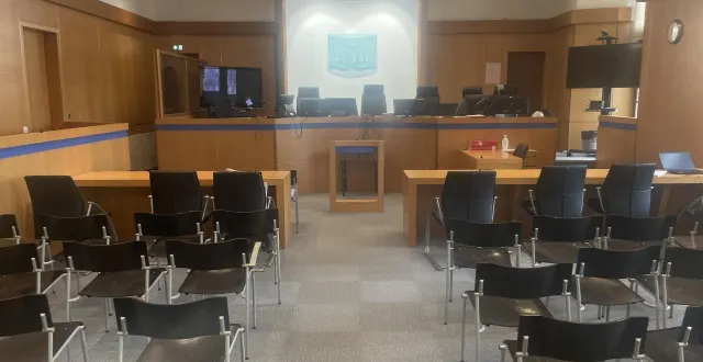 photo  la salle d’audience du tribunal judiciaire d’argentan.  &copy;  ouest-france 