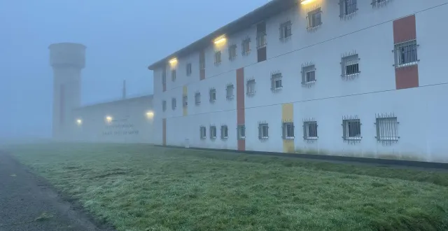 photo  le syndicat force ouvrière du centre pénitentiaire de condé-sur-sarthe tire la sonnette d’alarme.  &copy;  ouest-france 